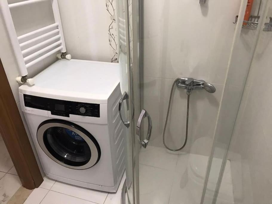 Istanbul'Un Merkezinde Cevahir Avm Karsisi 1+1 Yeni Ev Ngoại thất bức ảnh