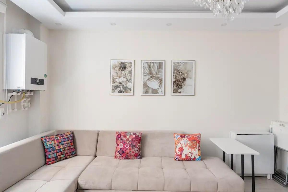 Istanbul'Un Merkezinde Cevahir Avm Karsisi 1+1 Yeni Ev Ngoại thất bức ảnh